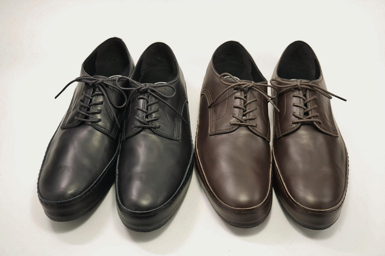 職人が手間暇かけて作るスニーカー感覚の防水革靴「Shoeneaker