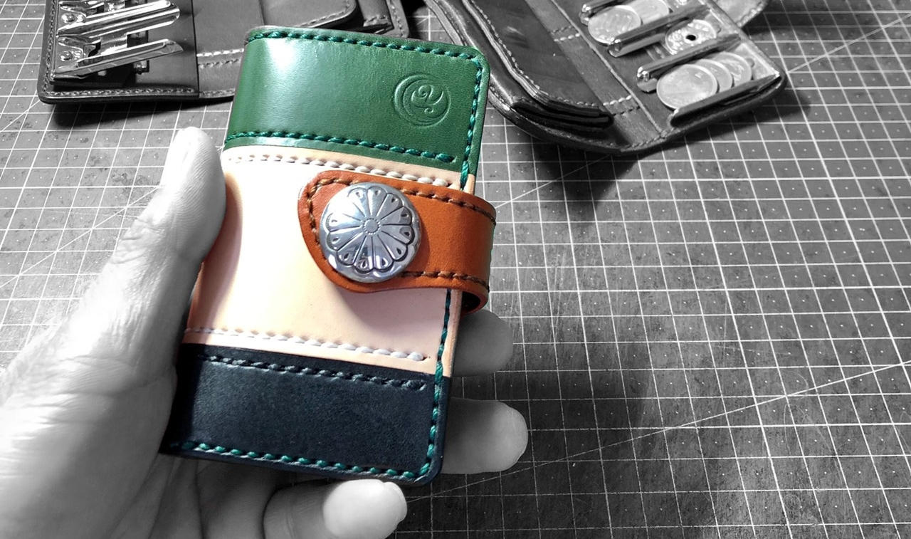 セミオーダー品★ ミニウォレット ハンドメイド すべて一点物！ハンドメイドのセミオーダー革財布 | クラウド