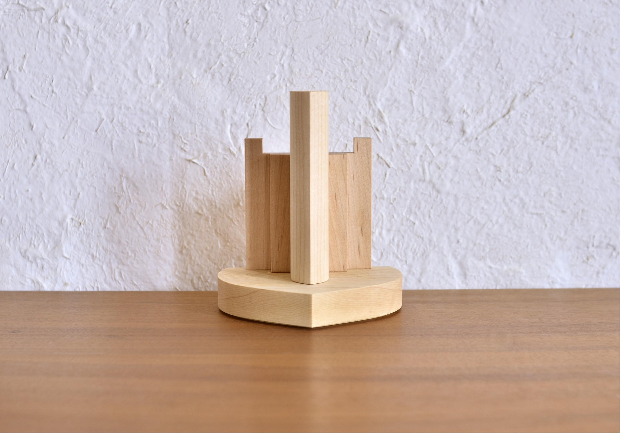 厨子の隣りに 花挿し - (“祈り”を身近に、心に癒しを。木工一筋43年の