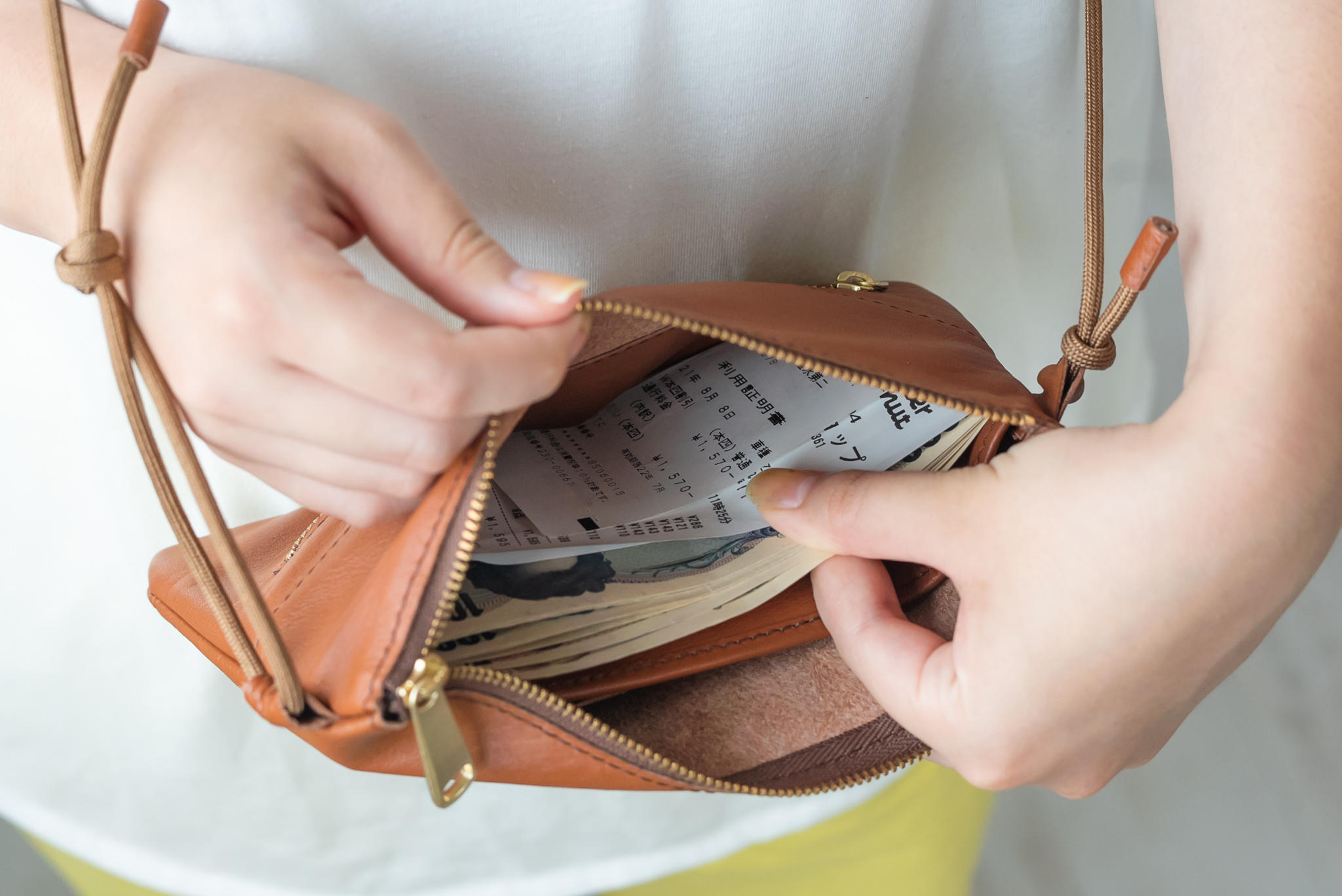 もうレジでモタモタしなくて済む！紙幣と硬貨を自動で仕分ける「ズボラ