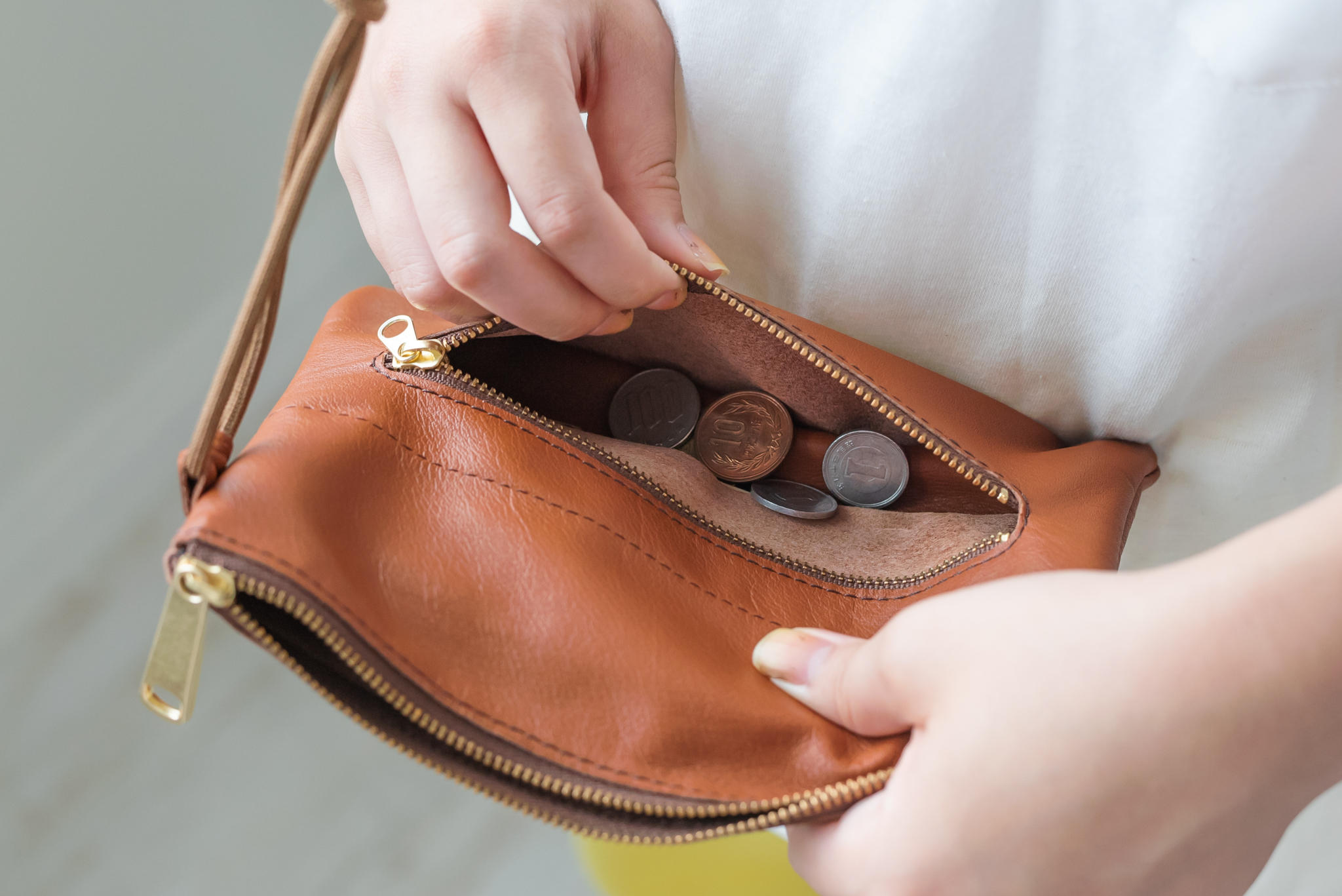 もうレジでモタモタしなくて済む！紙幣と硬貨を自動で仕分ける「ズボラ