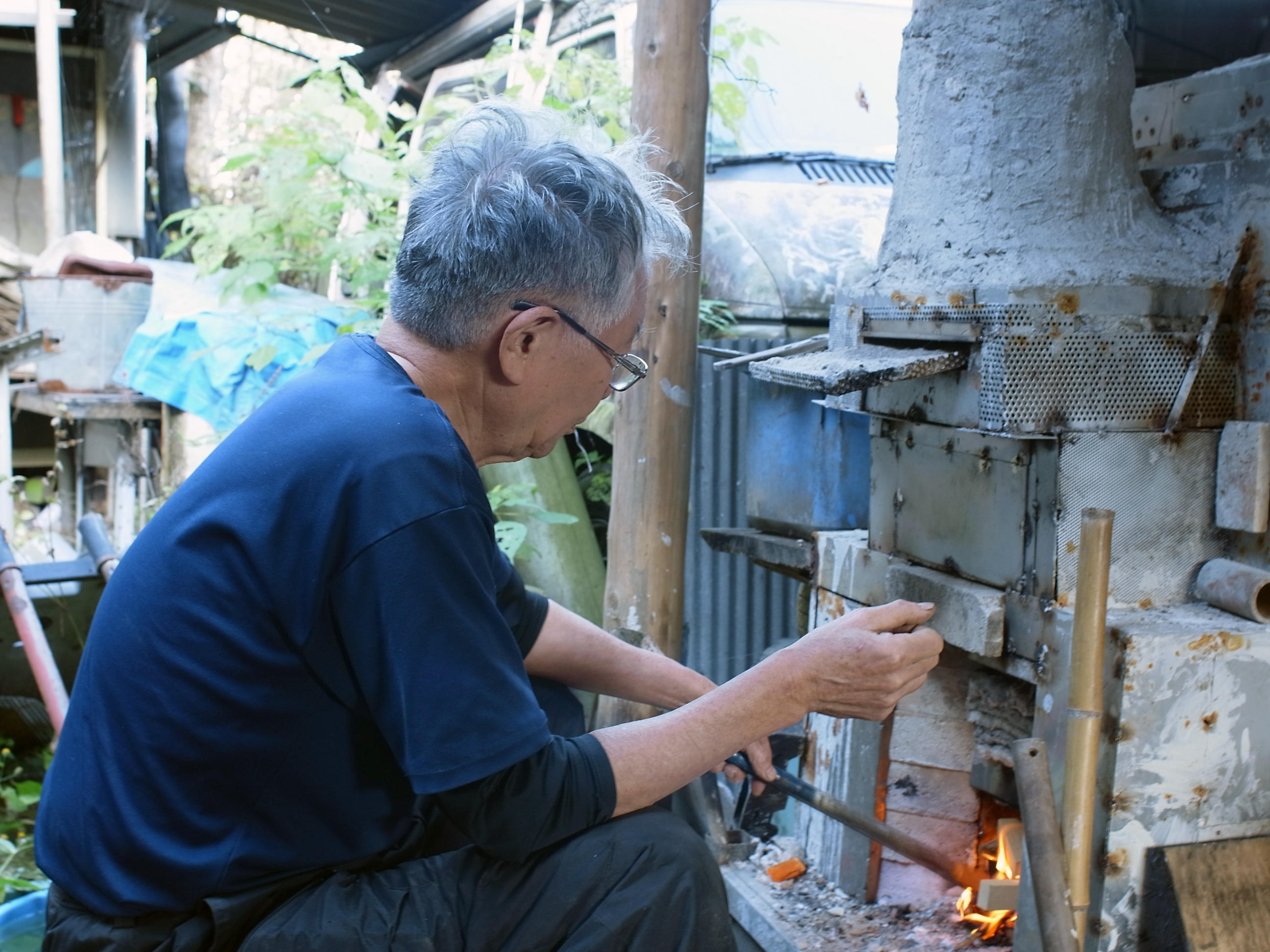 普限窯 小山晋 作 徳利（酒器） 約190cc 灰被り 窯変 貝目 請関天目］大好評第4弾は猪口と徳利！表舞台とは無縁だった77歳の名