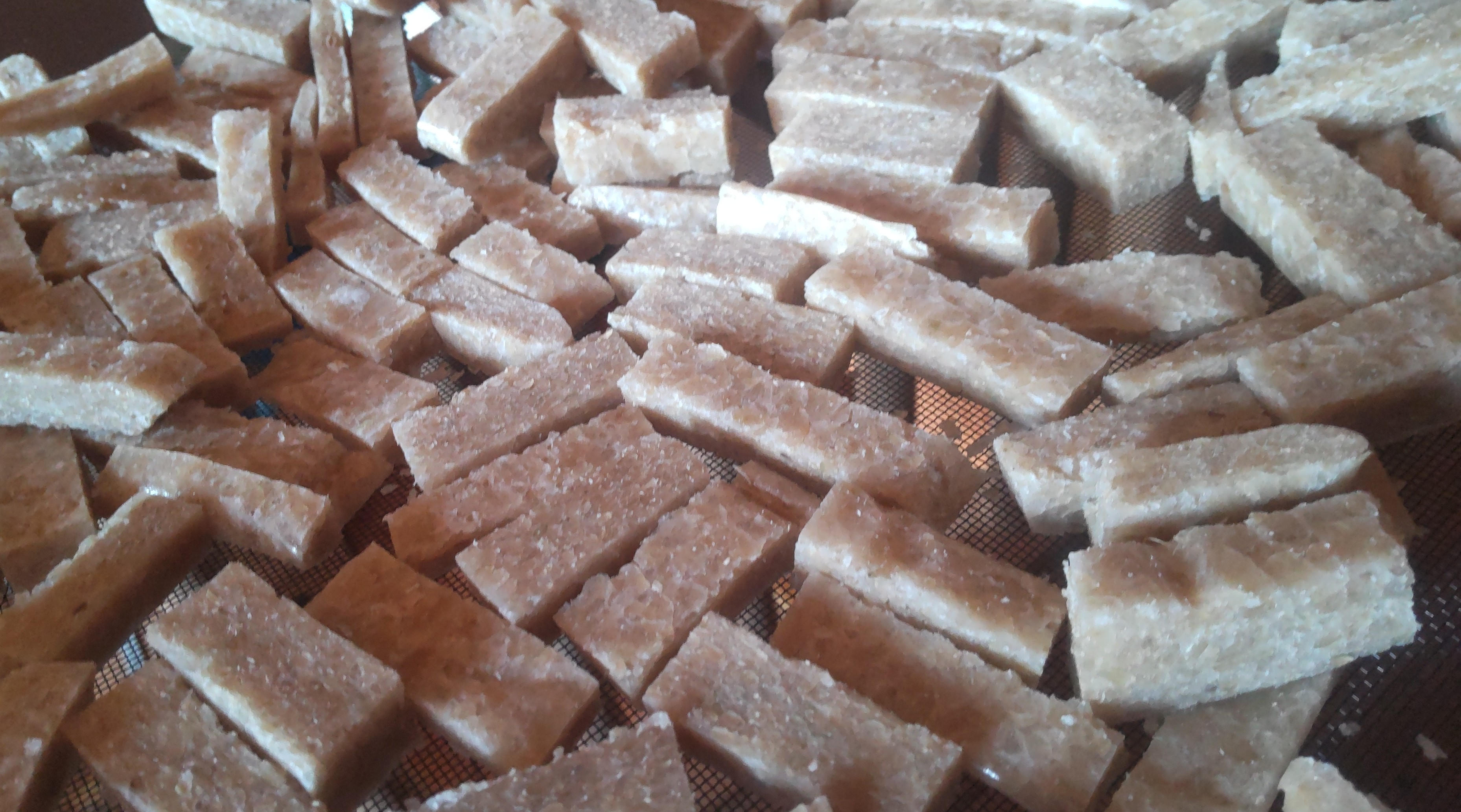 これっておかき！？一度食べたらやみつきのザクザク新食感！！体