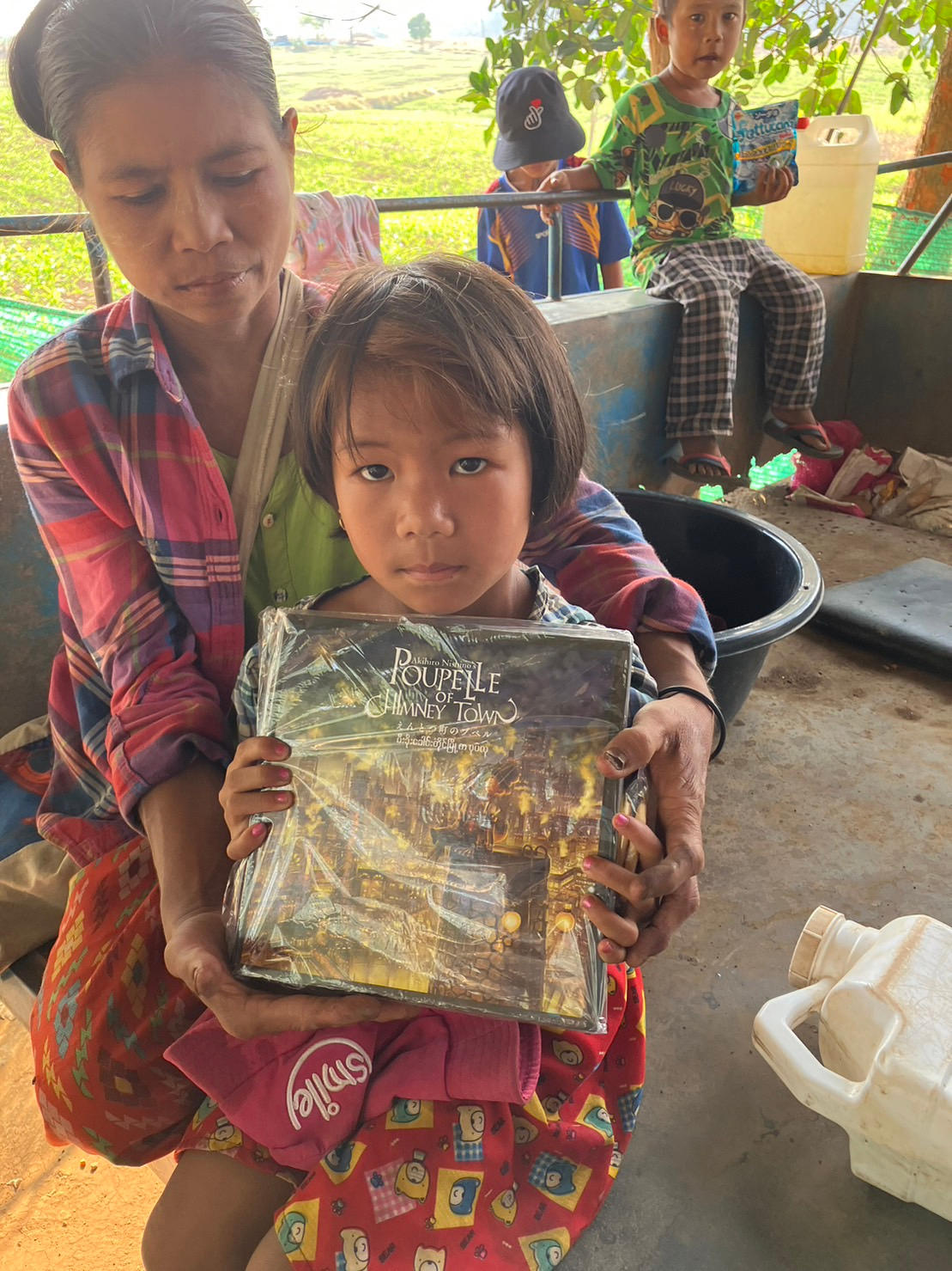 更に多くのミャンマーの子供たちへ絵本「えんとつ町のプペル」を届け