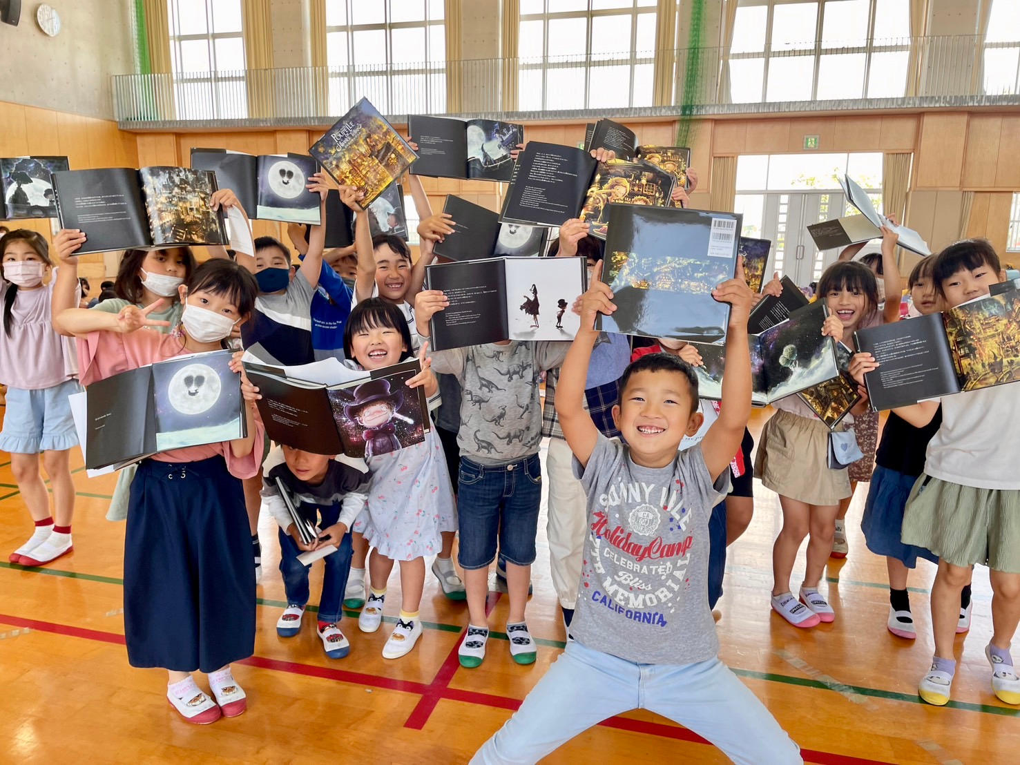 令和6年能登半島地震』の被災地に絵本「えんとつ町のプペル」を