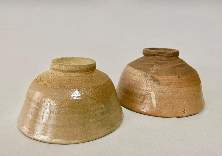矢野直人作 拙蔵古唐津写たこ焼き碗1客(枇杷色無地)＋陶片煎餅3枚