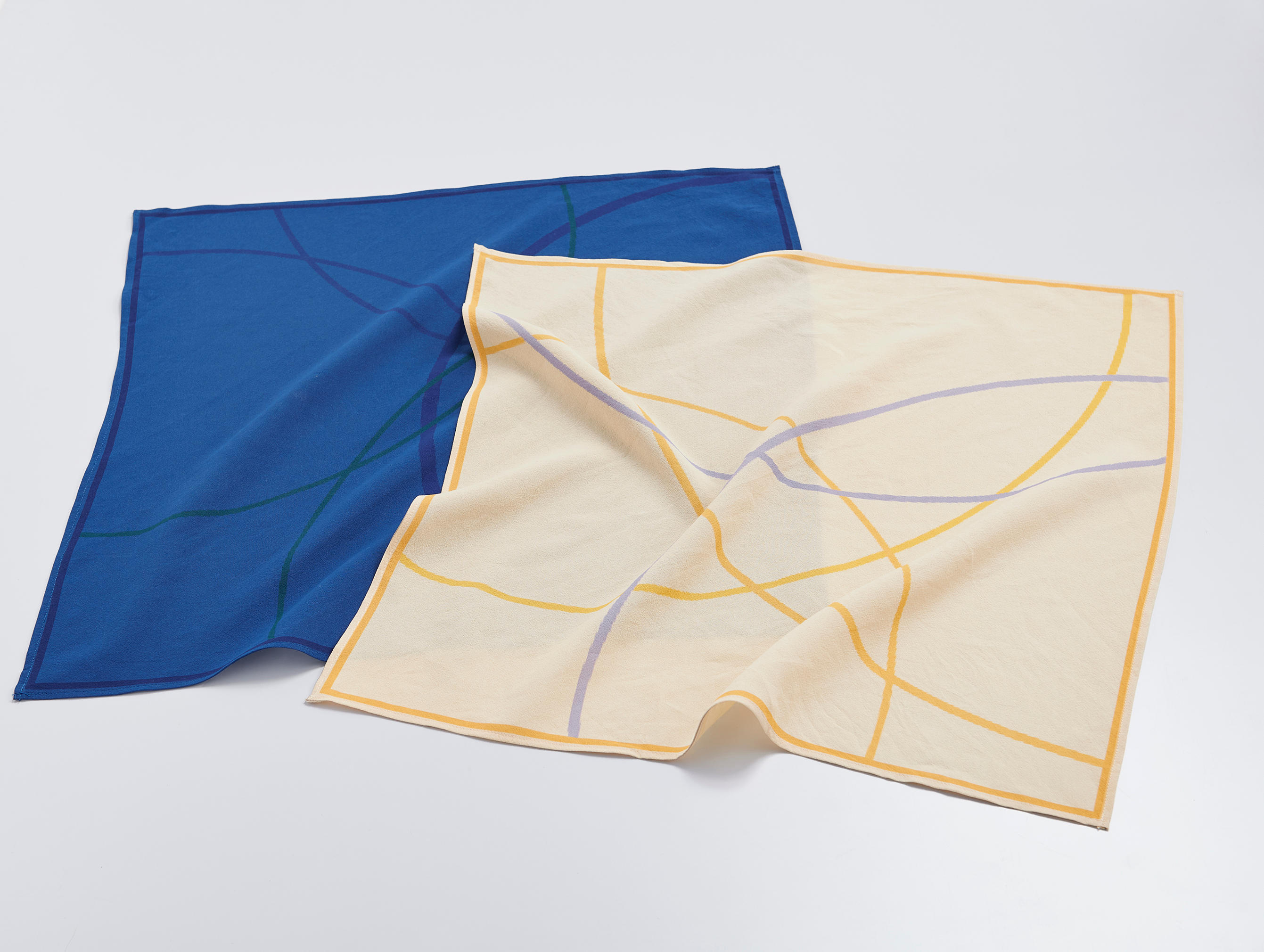 誰がどう使っても正解～大学生発！和紙でできた「纏うハンカチ