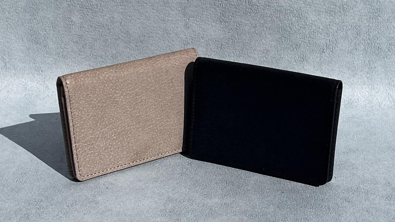 豚革の常識を覆す】創業100年の技術により実現。上質で軽量、丈夫な