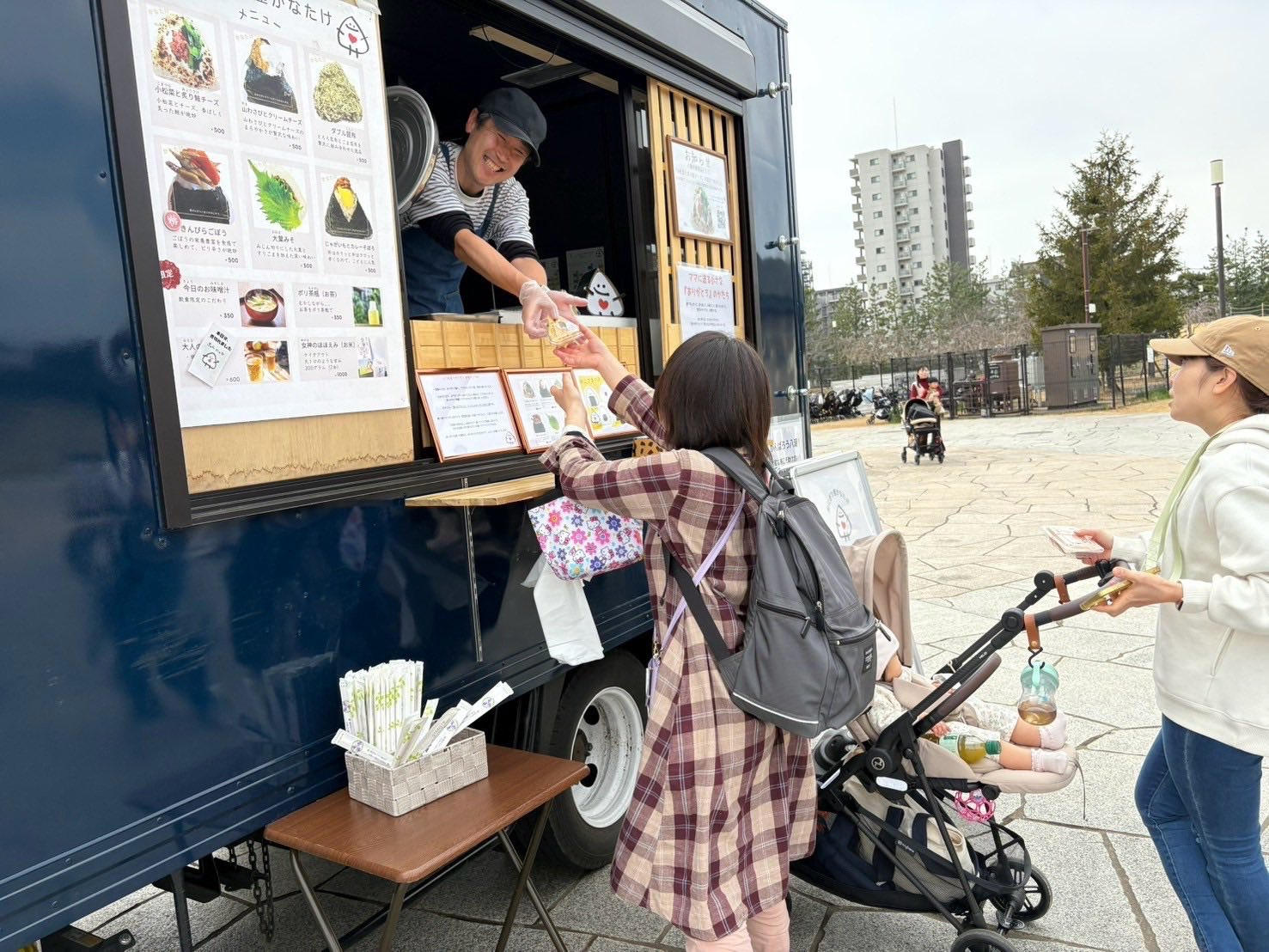 おなかすいた」と言える場所を。5000名の子どもに無料でおにぎりを届け