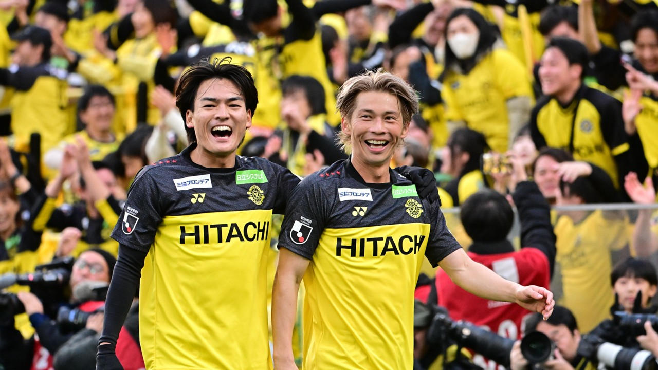 特別大会開幕記念】レイソルエクスプレス、発進！ラッピング車両に乗っ