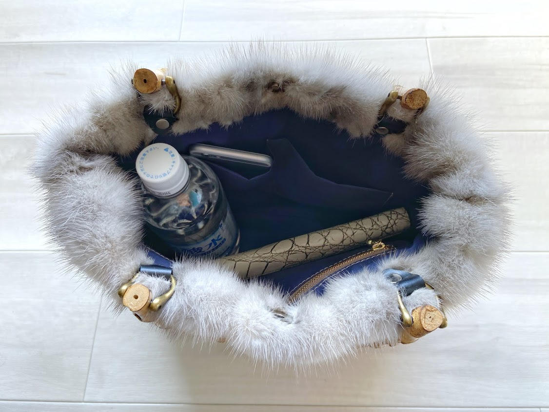 限定お値下げ！サファイア　ミンクファー　トートバッグ　バンブーハンドル サファイアミンクファートートバッグバンブーハンドル