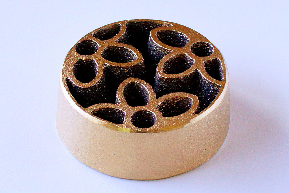 金沢かがやきブランド受賞】ロケット品質で鋳造する”針のない剣山”。銅