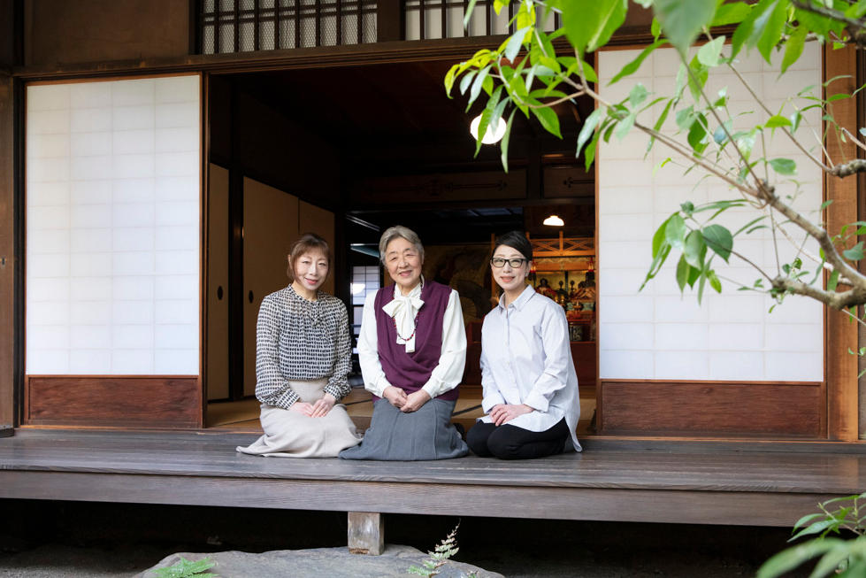 寄付型】次の150年へ、重要文化財「杉本家住宅」の大屋根瓦15000枚を