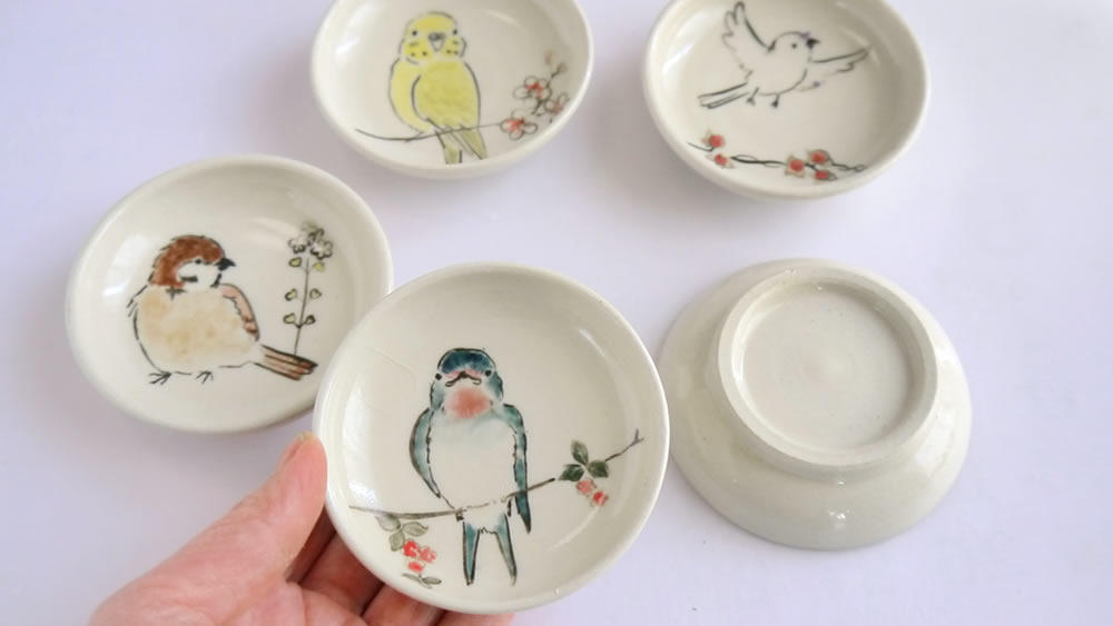 小鳥の絵柄の豆皿 1枚 - (あなたの好きな小鳥を陶器でお作りします