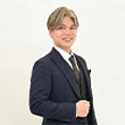 登裕也