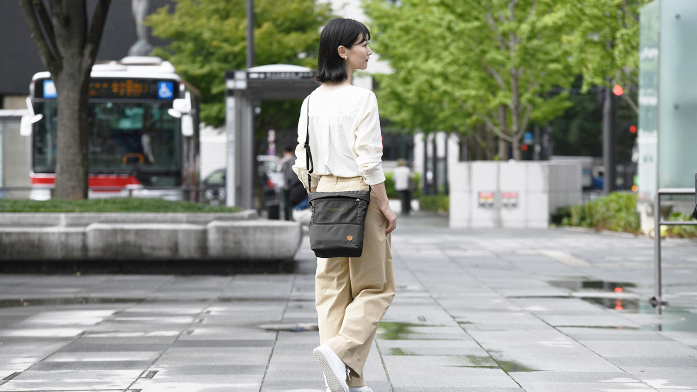 新品未使用　岡本工芸　バッグ　金　エトロ　ヴィンテージバッグ 二人で使える‼」変形バッグ【EVERWIN】 | クラウドファンディング