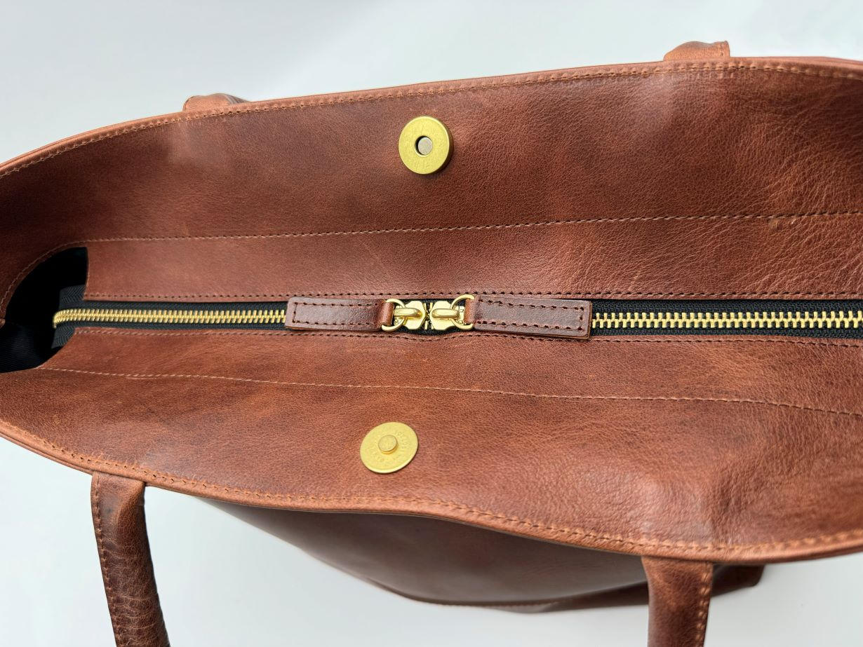 ヴィンテージワックスの深い味わいで大人の雰囲気を纏う『ヴィンテージ