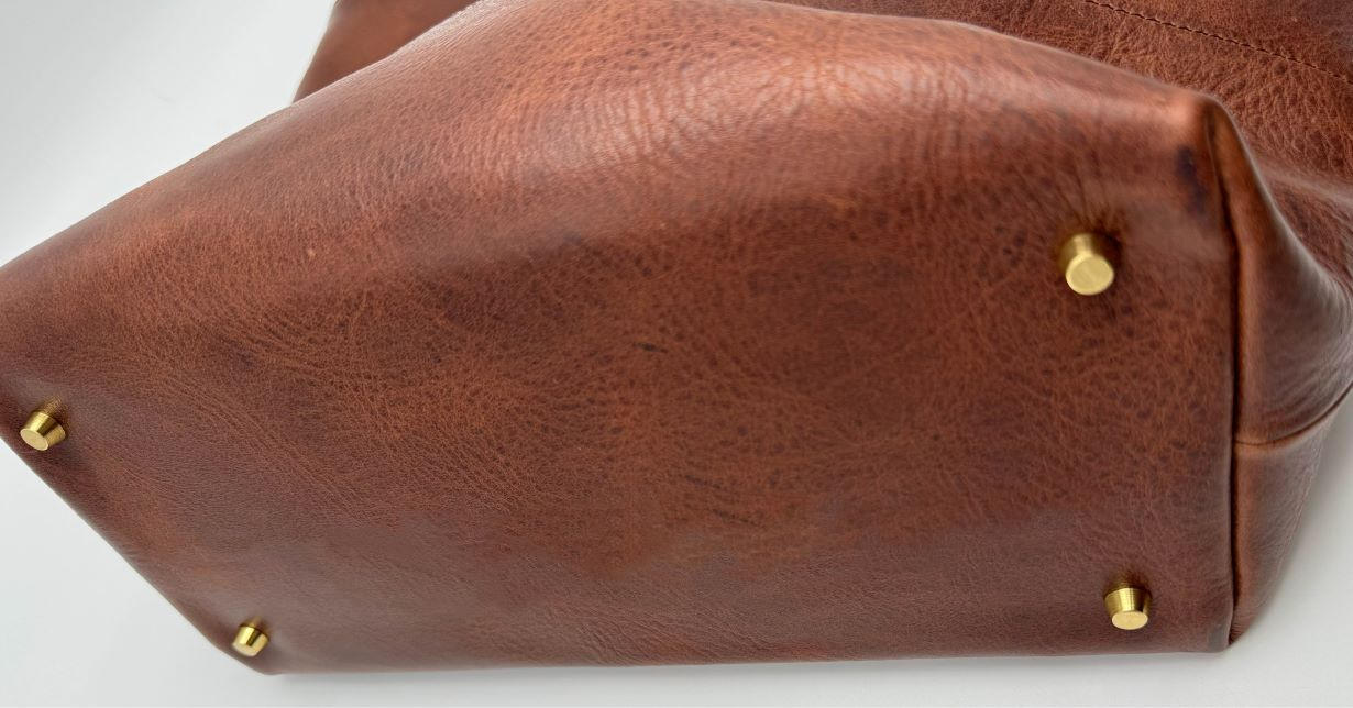 ヴィンテージワックスの深い味わいで大人の雰囲気を纏う『ヴィンテージ