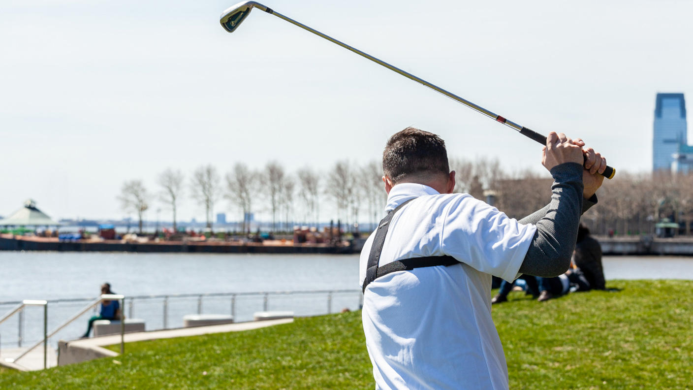 1日3時間で正しい姿勢へ スウェーデン発姿勢サポーター『Flexi Posture