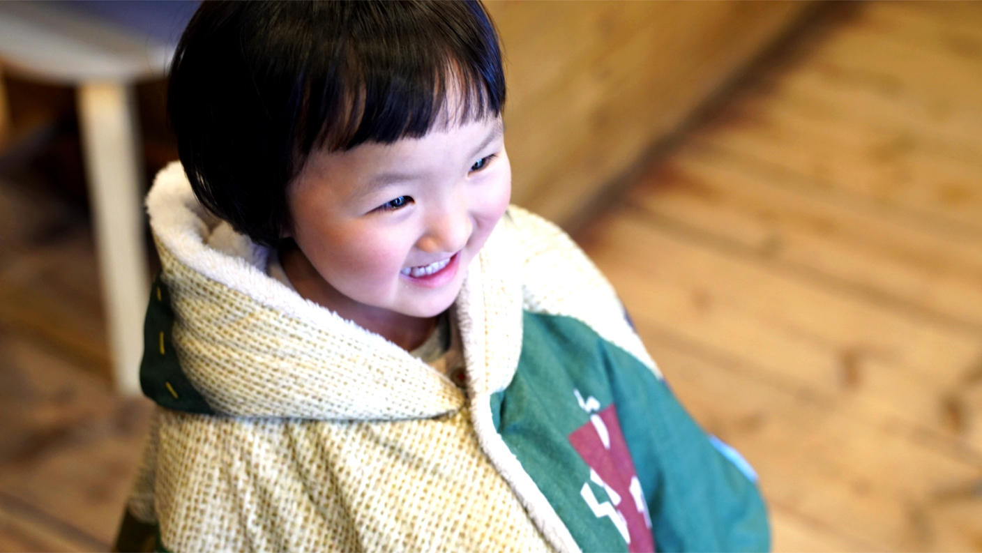 シングルファミリーの子どもたちに笑顔のクリスマスを！～えんとつ町の