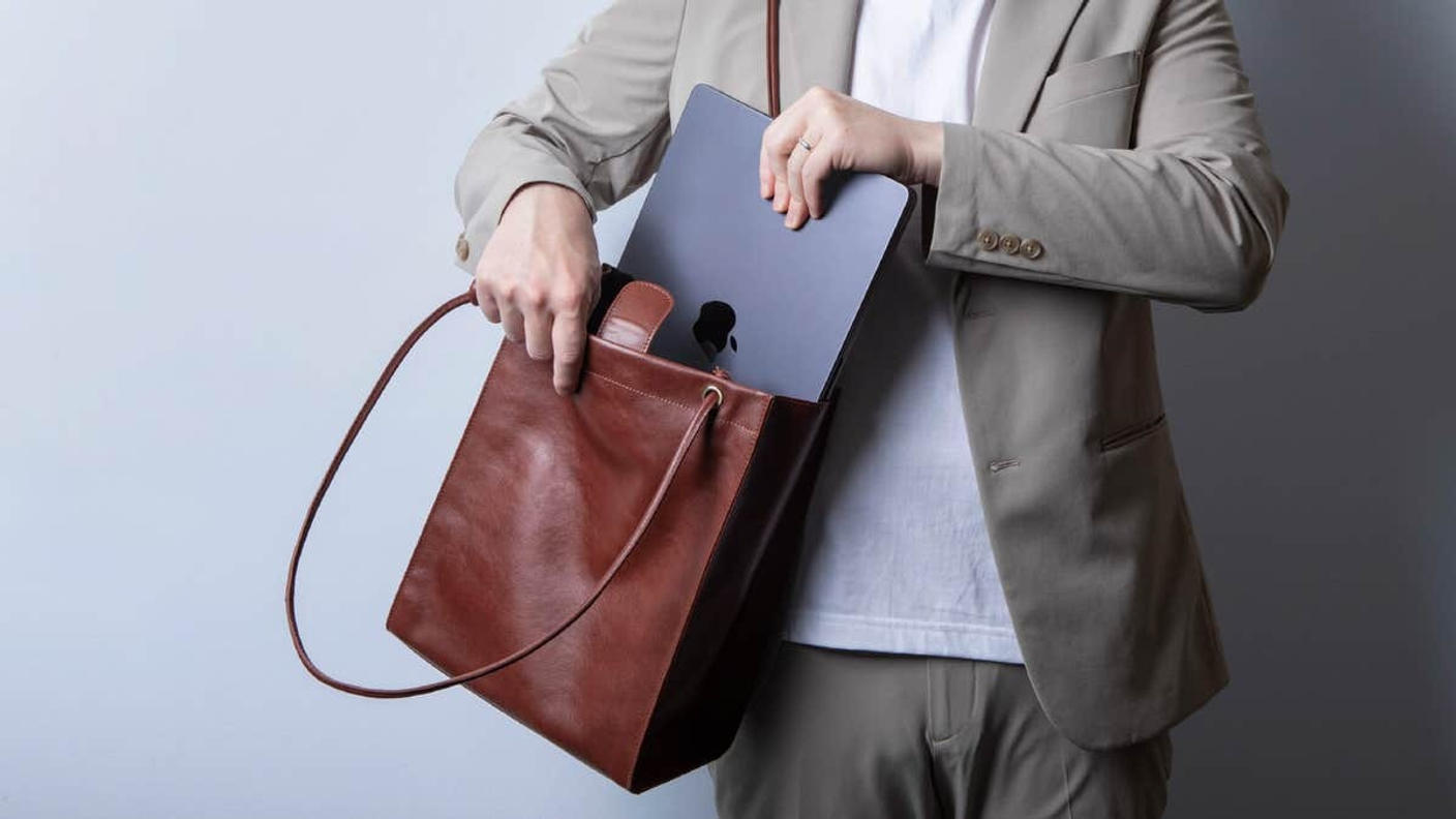 クラウドファンディングプロジェクト：持ちづらさを解決！持ち手の長さ調節で身長に合わせて持てる2way縦型トートバッグ Tatet