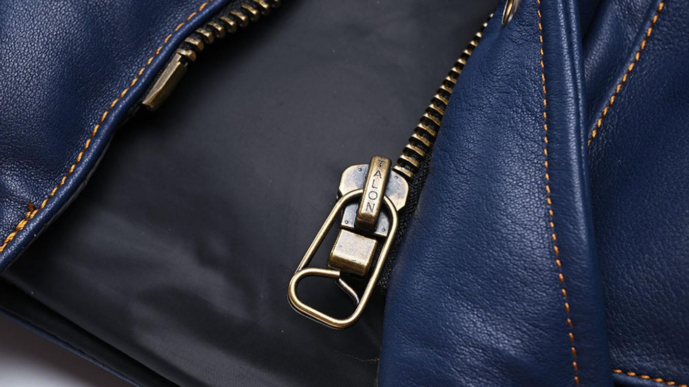 クラウドファンディングプロジェクト：デザイン性と機能性を兼備した、最上級のレザーダウンジャケット