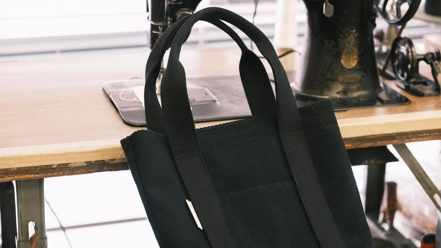 クラウドファンディングプロジェクト：武道の技と布のぬくもりを、日常に。九櫻の端材から生まれたアップサイクルバッグ