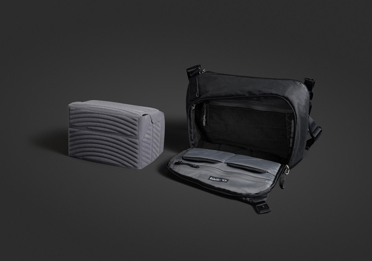 21種類ポケット搭載！バッグ内の仕切りもカスタマイズ「Pixel Sling