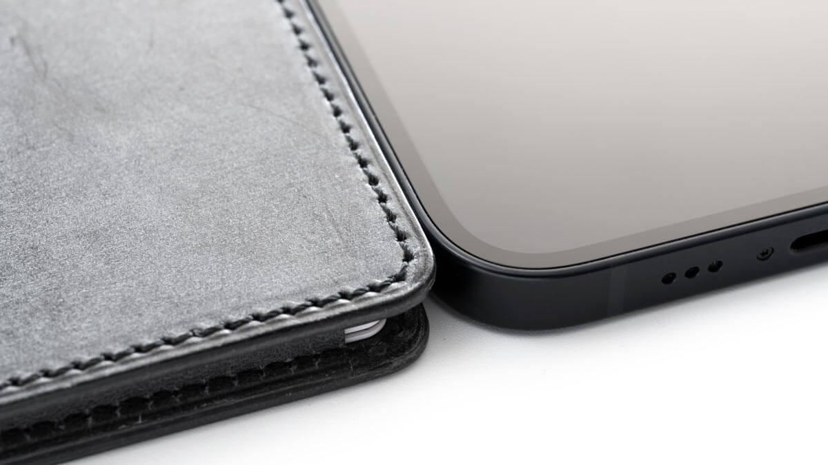 未体験の薄さへ カードレス時代のミニマル財布「Hitoe® Fold