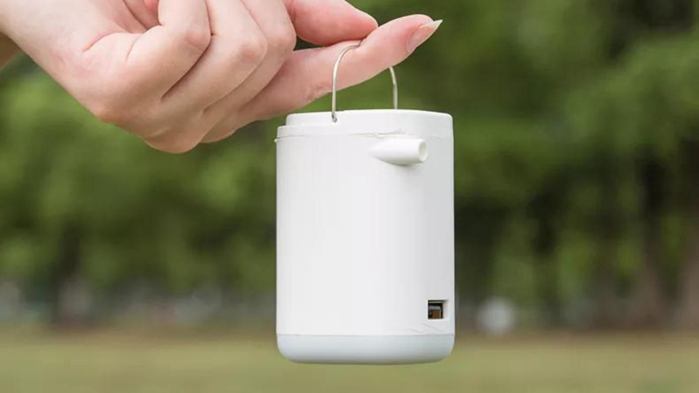 クラウドファンディングプロジェクト：どこでも空気入れ・抜き！スマホの充電も！便利な 超小型4 in 1キャンプライト