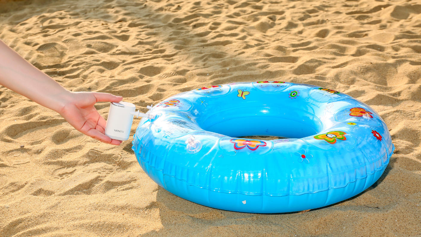 クラウドファンディングプロジェクト：どこでも空気入れ・抜き！スマホの充電も！便利な 超小型4 in 1キャンプライト