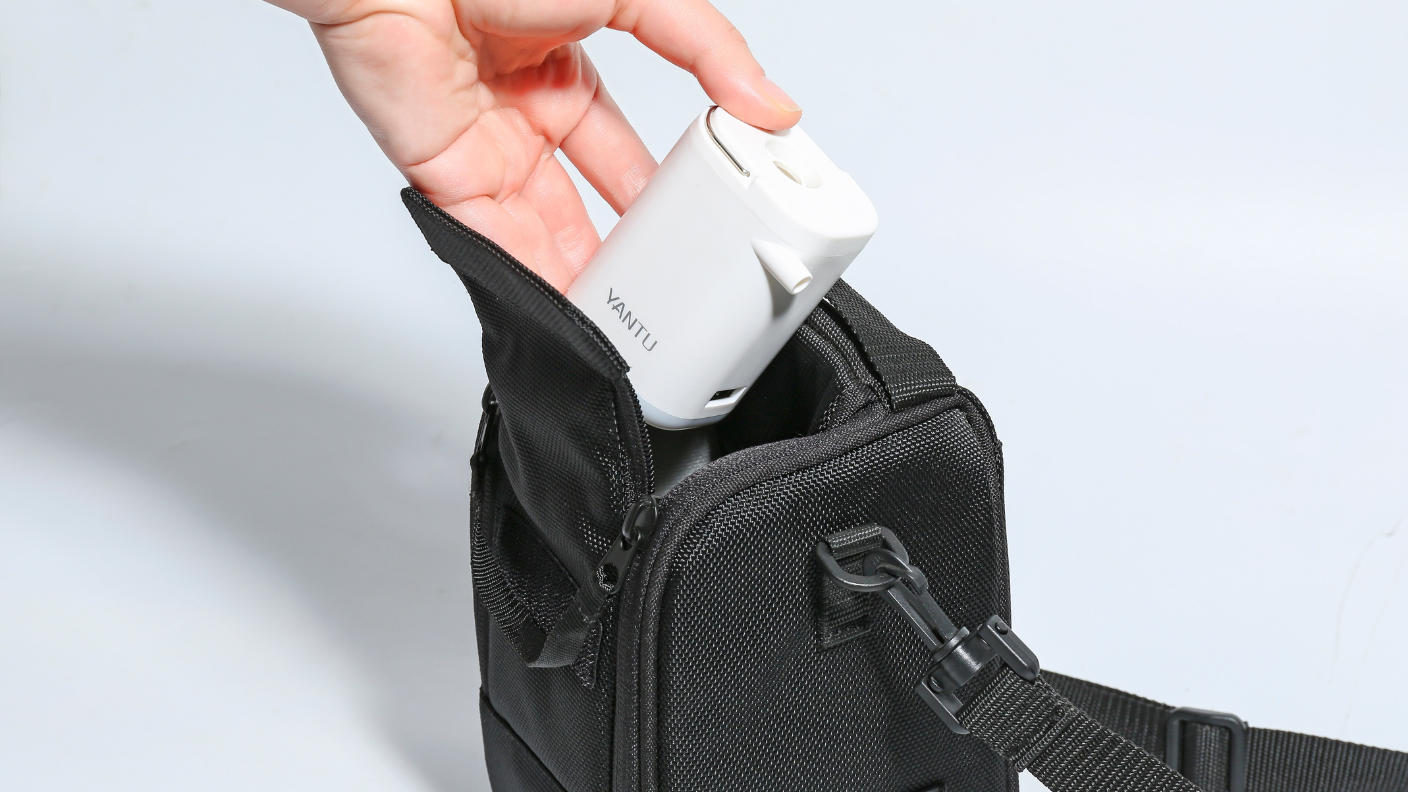 クラウドファンディングプロジェクト：どこでも空気入れ・抜き！スマホの充電も！便利な 超小型4 in 1キャンプライト