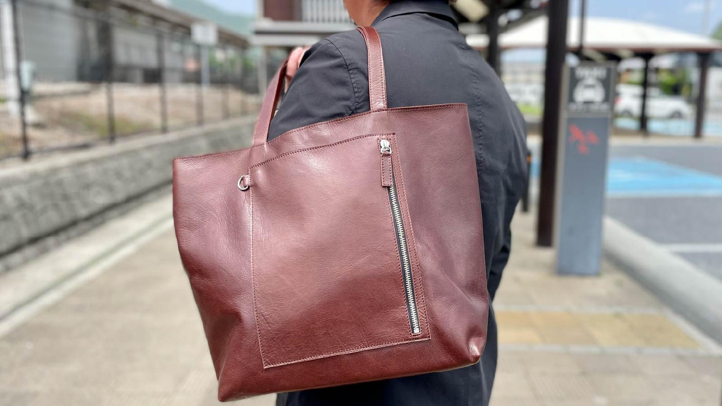 クラウドファンディングプロジェクト：デッドストック革を愛着の湧くモノへ。軽くて折り畳める！本革をラフに楽しむバッグ