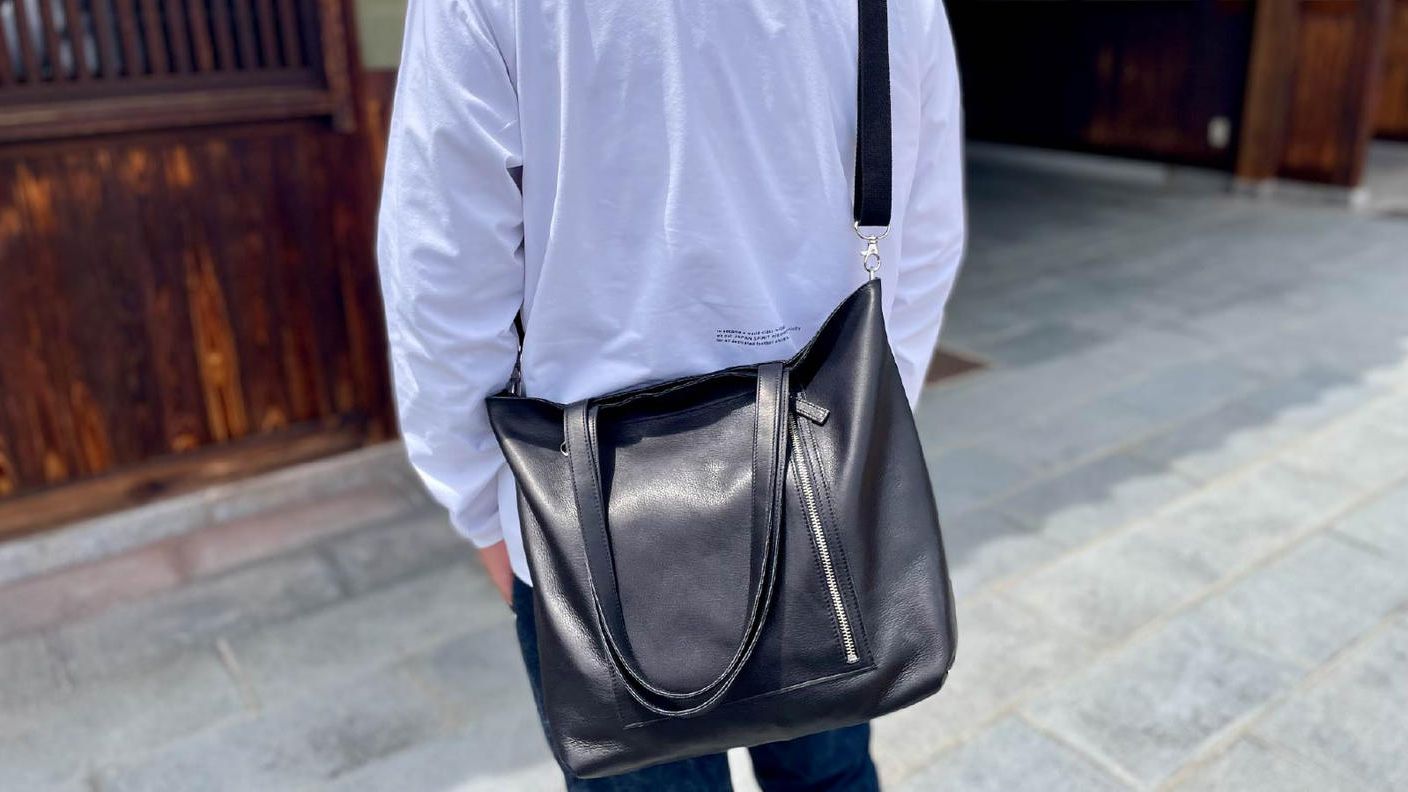 クラウドファンディングプロジェクト：デッドストック革を愛着の湧くモノへ。軽くて折り畳める！本革をラフに楽しむバッグ