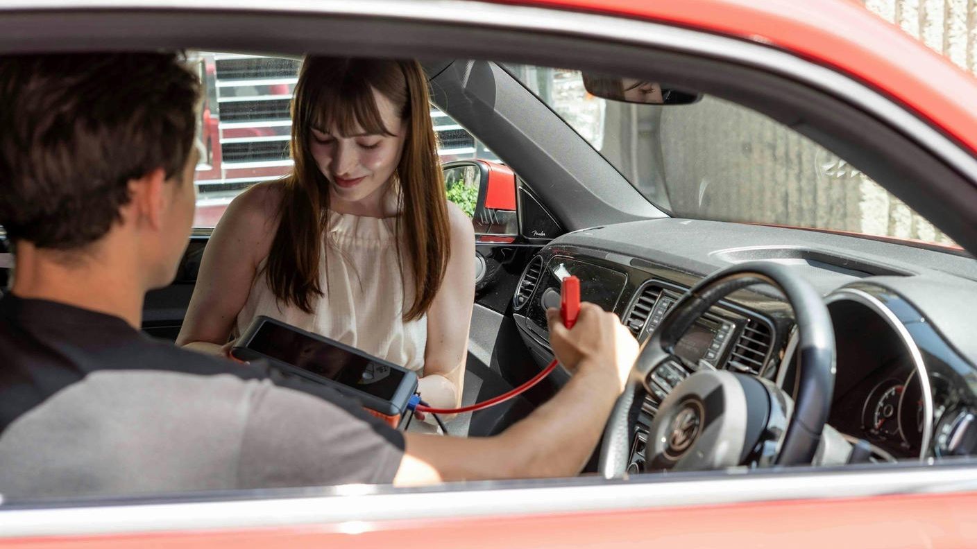 クラウドファンディングプロジェクト：【リチウムイオン非搭載】充電不要 スーパーキャパシタ式 ジャンプスターター