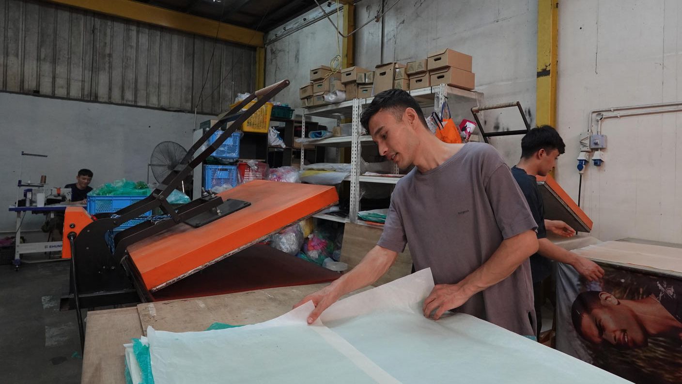 クラウドファンディングプロジェクト：マレーシア発 環境問題に向き合う。.bungkus（ブンクス）バッグの挑戦