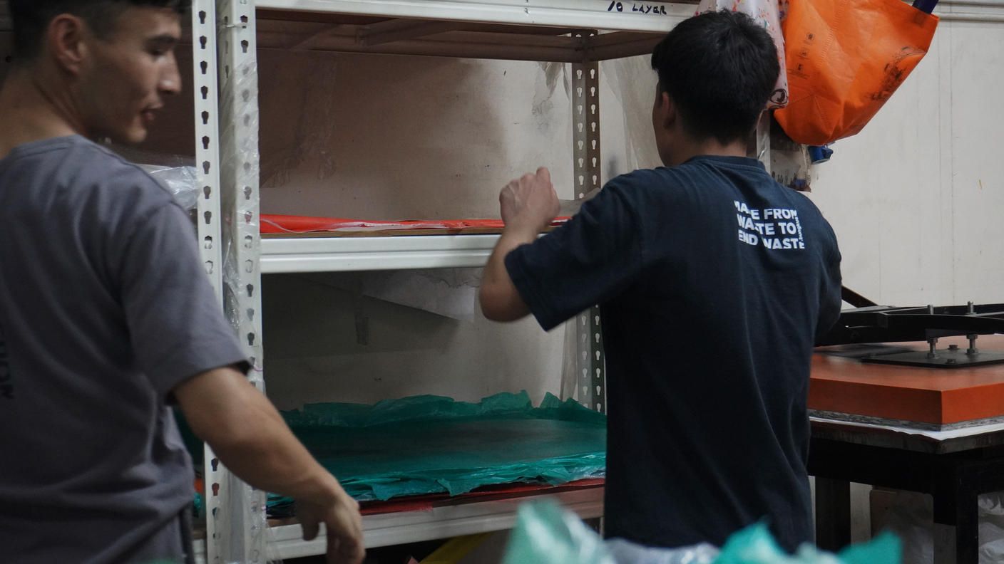 クラウドファンディングプロジェクト：マレーシア発 環境問題に向き合う。.bungkus（ブンクス）バッグの挑戦