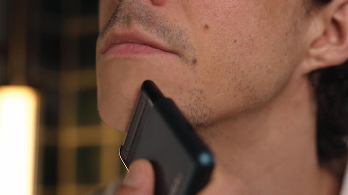 クラウドファンディングプロジェクト：累計出荷数1万個◎カード型でポケットにも余裕で入る！超小型電動シェーバーZERA