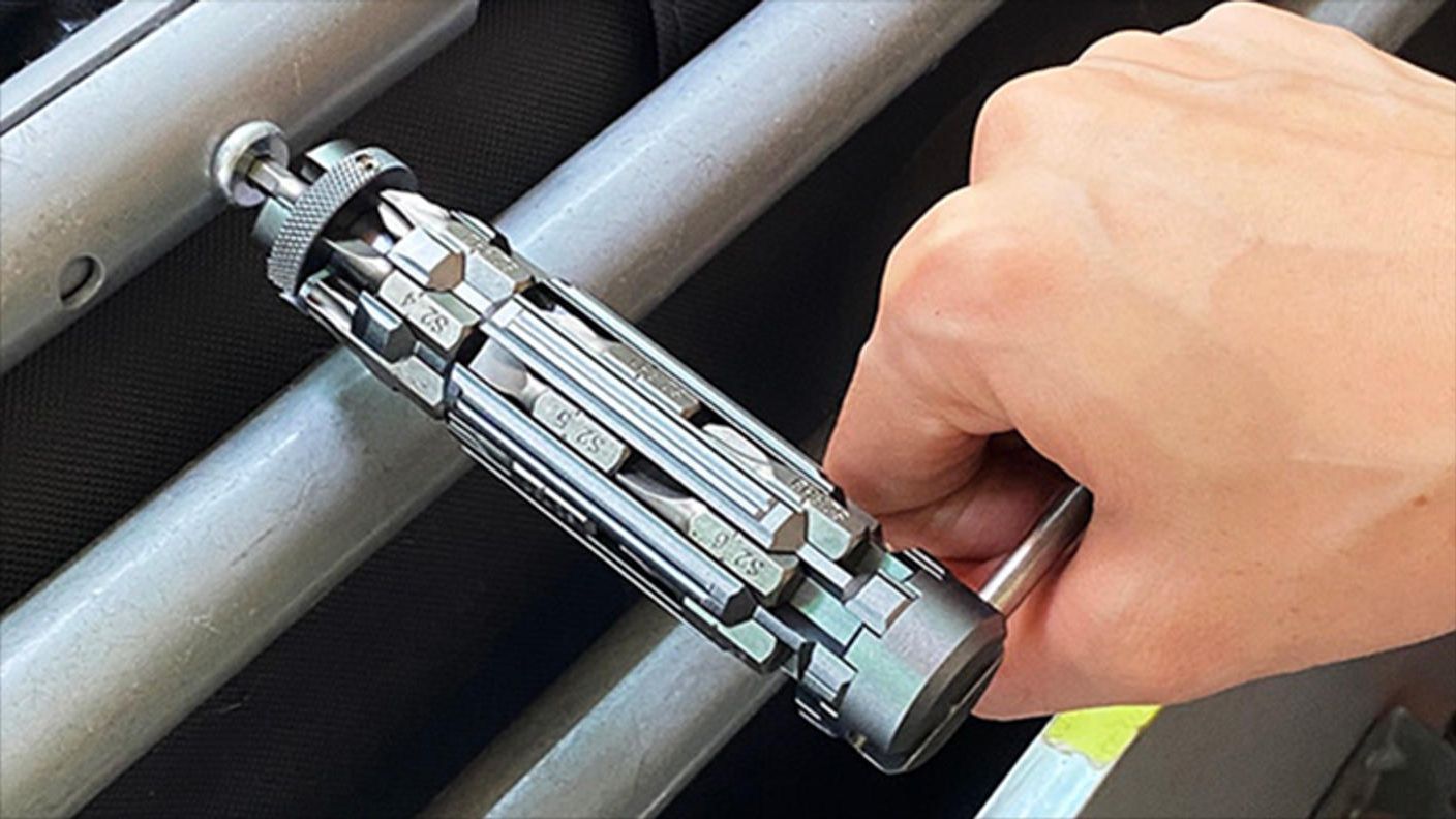 クラウドファンディングプロジェクト：内蔵ハンドルで回しやすい！18ビット収納式ドライバー【SYMTIK S1】 