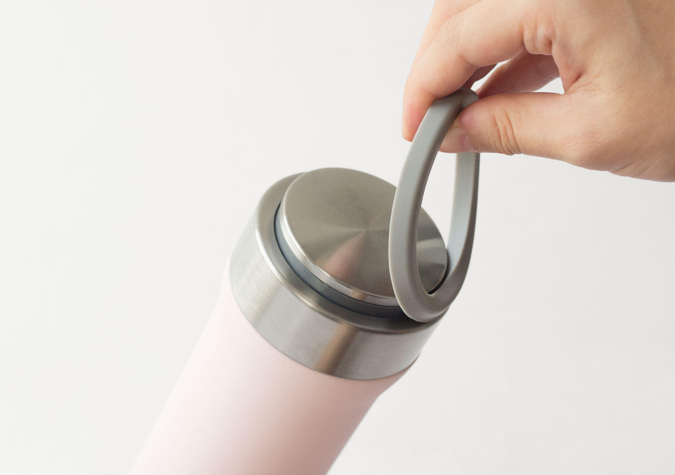 もうステンレスボトルは使えない。何でも飲める磁器製KOKORO