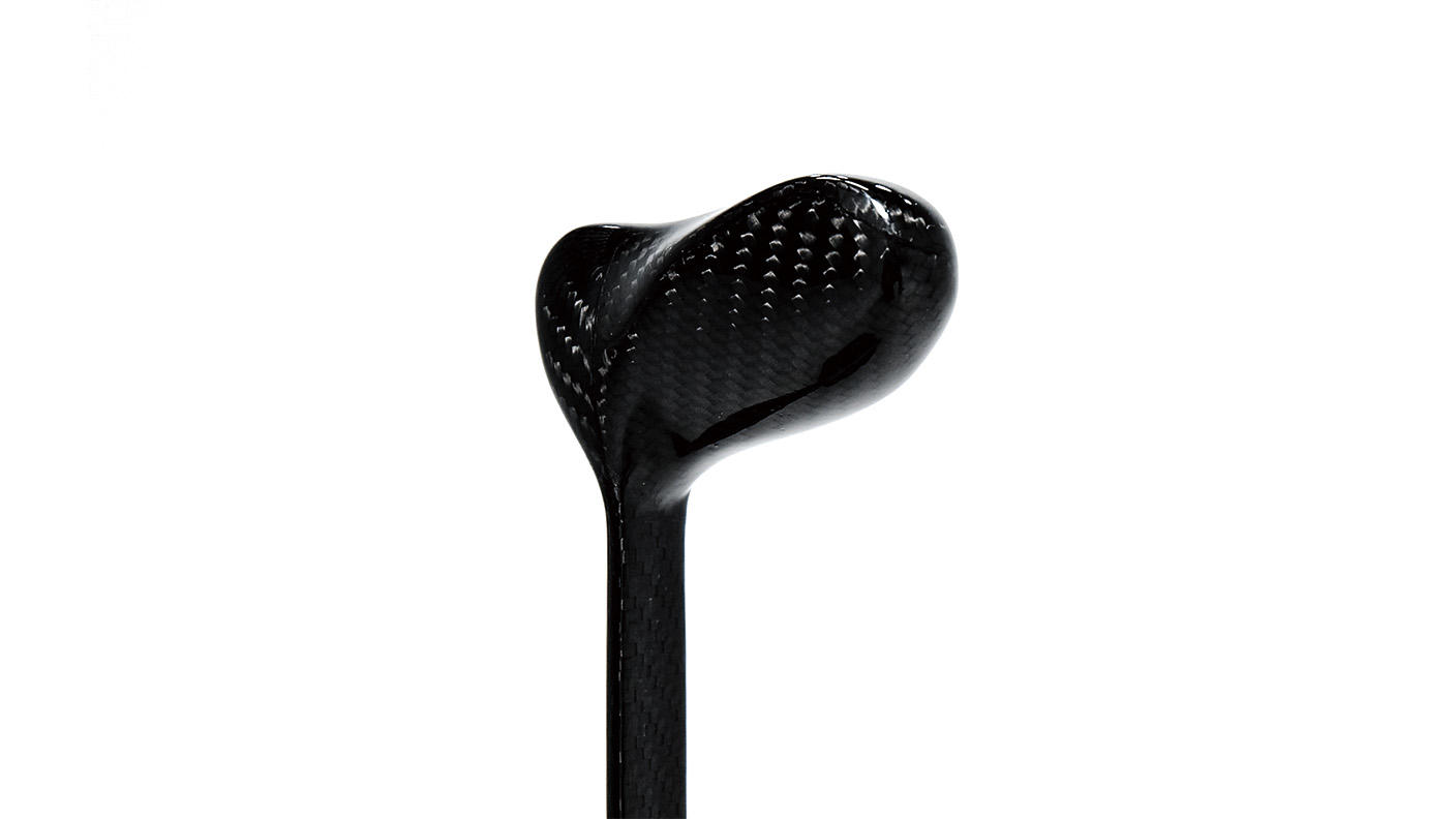 脳卒中による「片麻痺」に特化。歩行を最適にサポートする新しい形状の