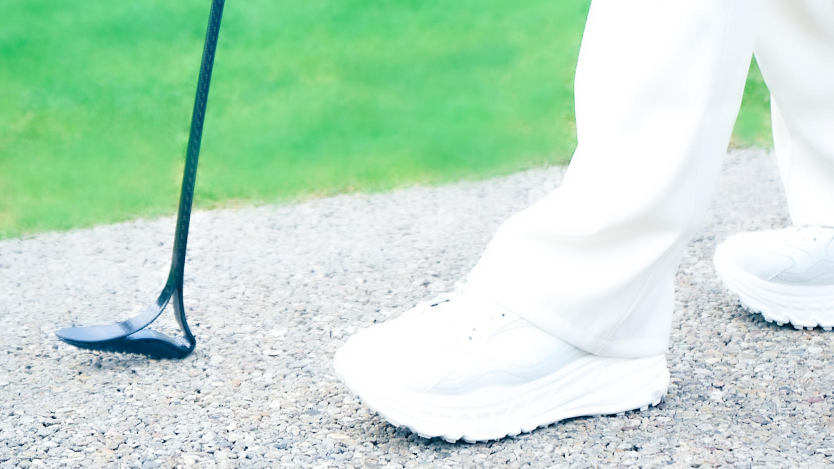 脳卒中による「片麻痺」に特化。歩行を最適にサポートする新しい形状の