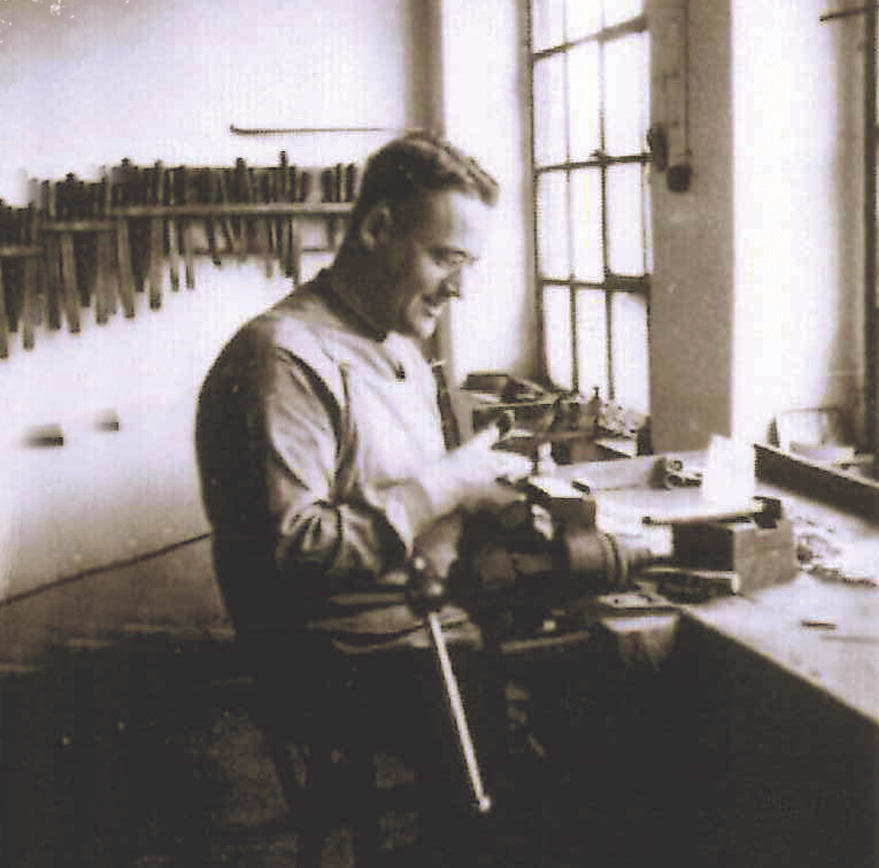 少ない力でもスムーズに爪が切れる、軽くて使いやすいドイツ製の