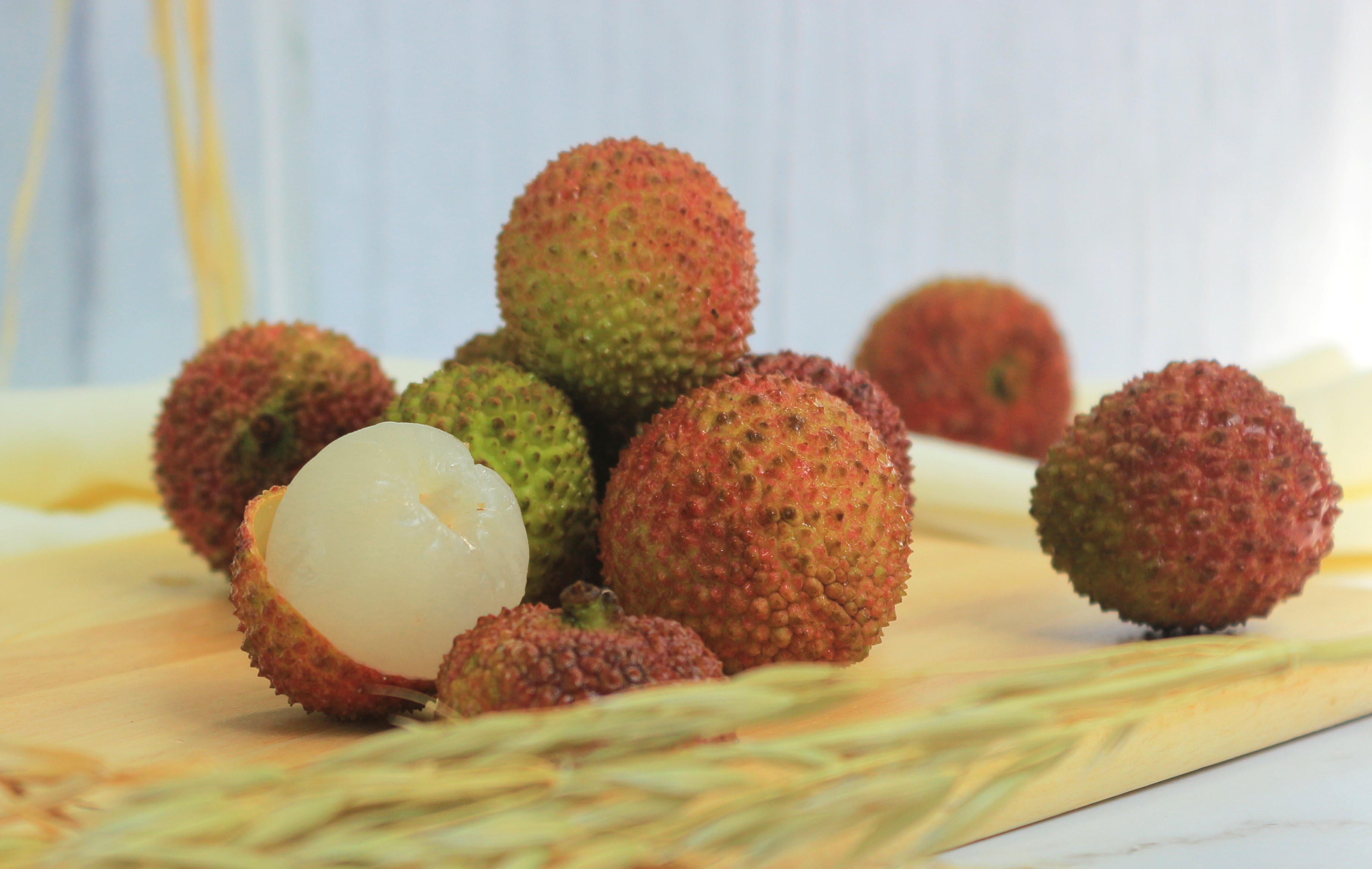 激安ブランド 旬の台湾果物を食べて応援！天然モノの完熟台湾アップルマンゴー その他