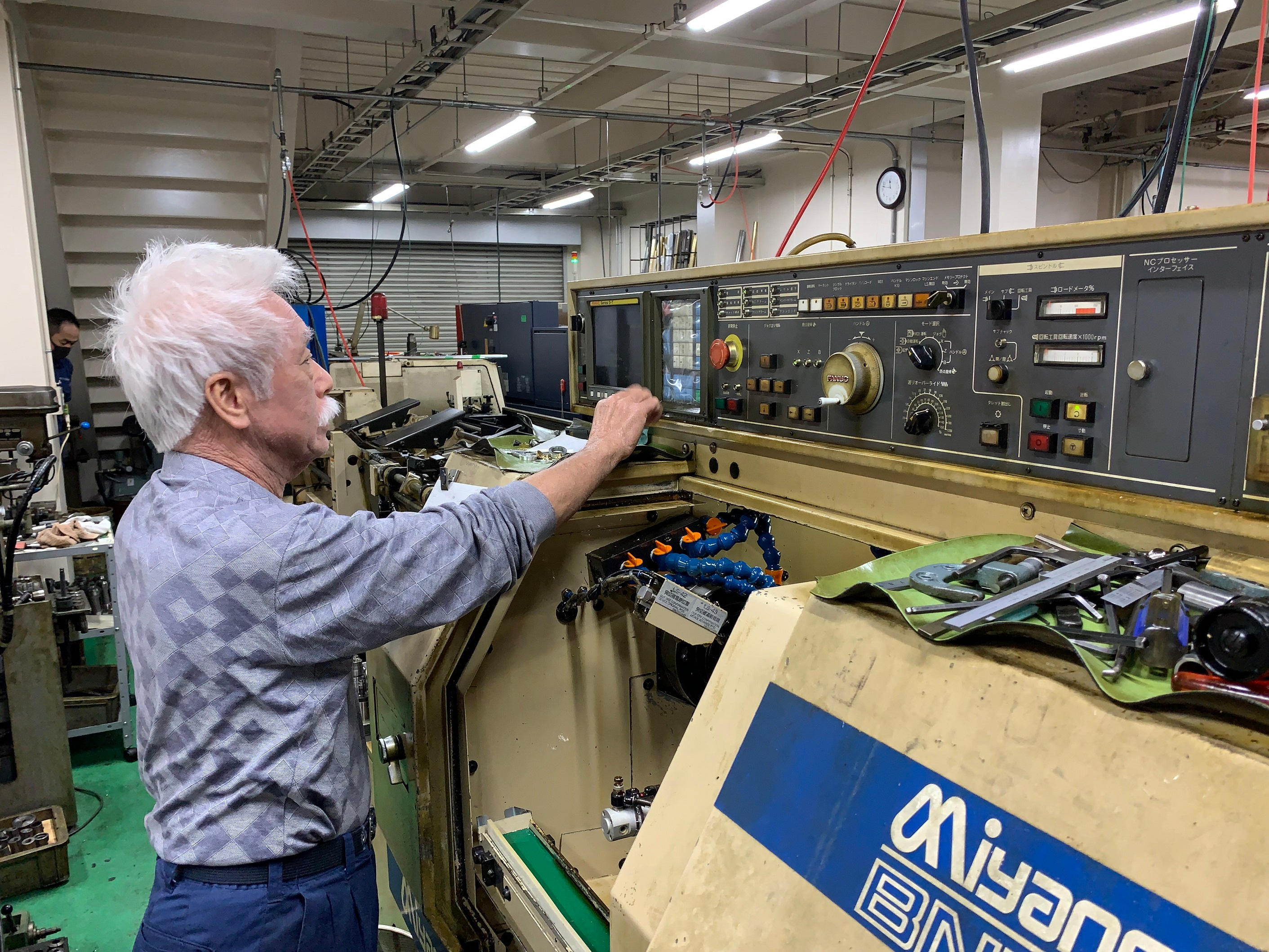 ミツミ製作所・町工場が作った精密10分独楽 | クラウドファンディング