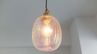 クラウドファンディングプロジェクト：誰もが笑顔になる瞬間をつくりたい。シャボン玉のような繊細な形とゆらめき、光と影を愉しむアート照明。