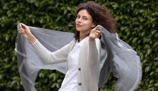 クラウドファンディングプロジェクト：一生まとえる暖かさ　超軽量カシミヤ100%ストール「tennyo」