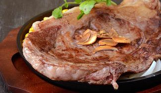 クラウドファンディングプロジェクト：希少な北海道産和牛種「北十勝短角牛」一頭分を食す！！