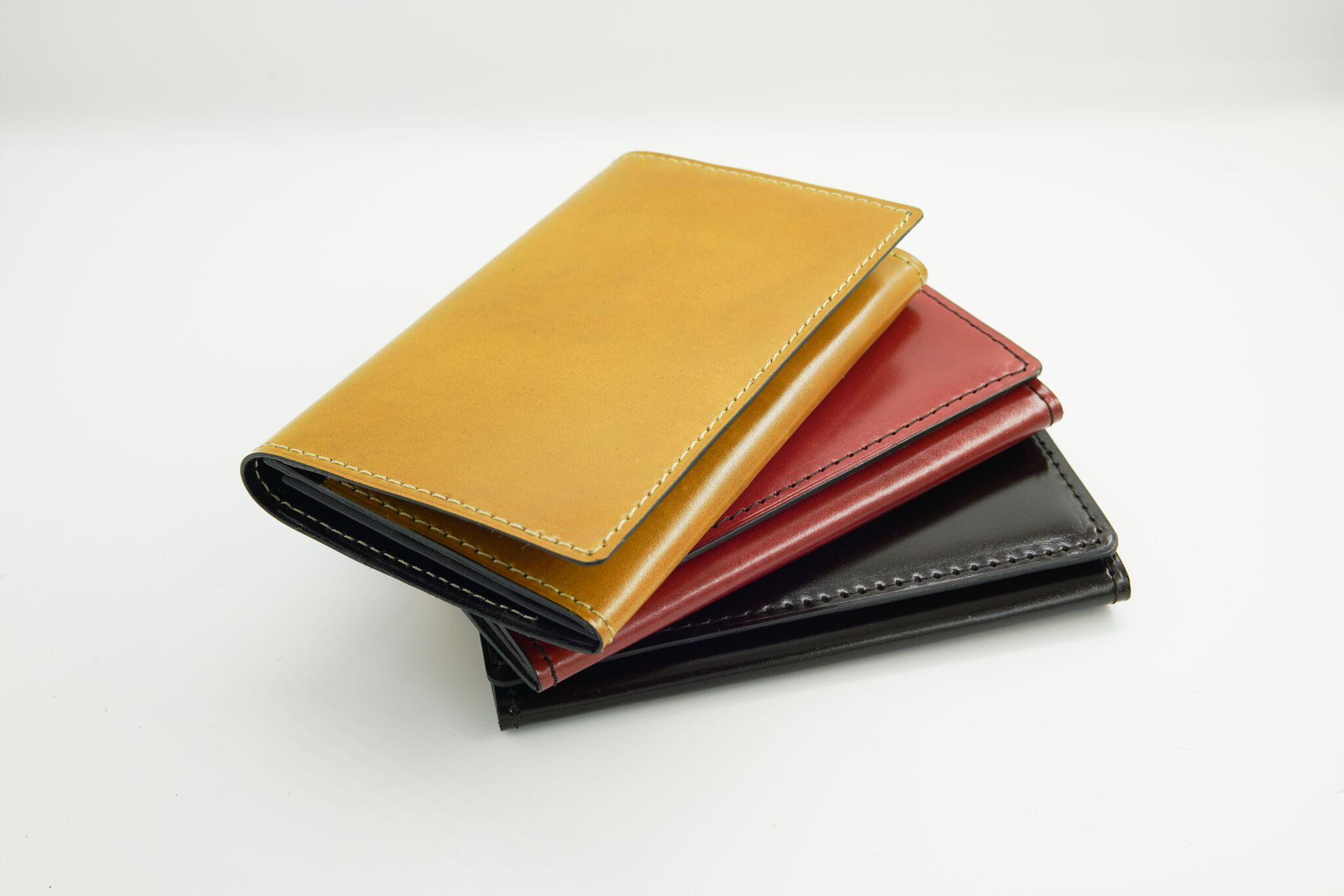 老舗袋物製造メーカーが贈る、MADE IN JAPANの技術が総結集【草木染め