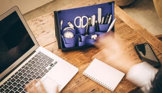 クラウドファンディングプロジェクト：スッと出し入れ！タテ収納型アイテムキャリー「sussu stand by 」